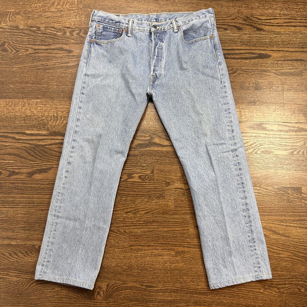 Levis 501 Jeans Mens‎ 36x32 Light Wash Blue Denim Straight Button Fly